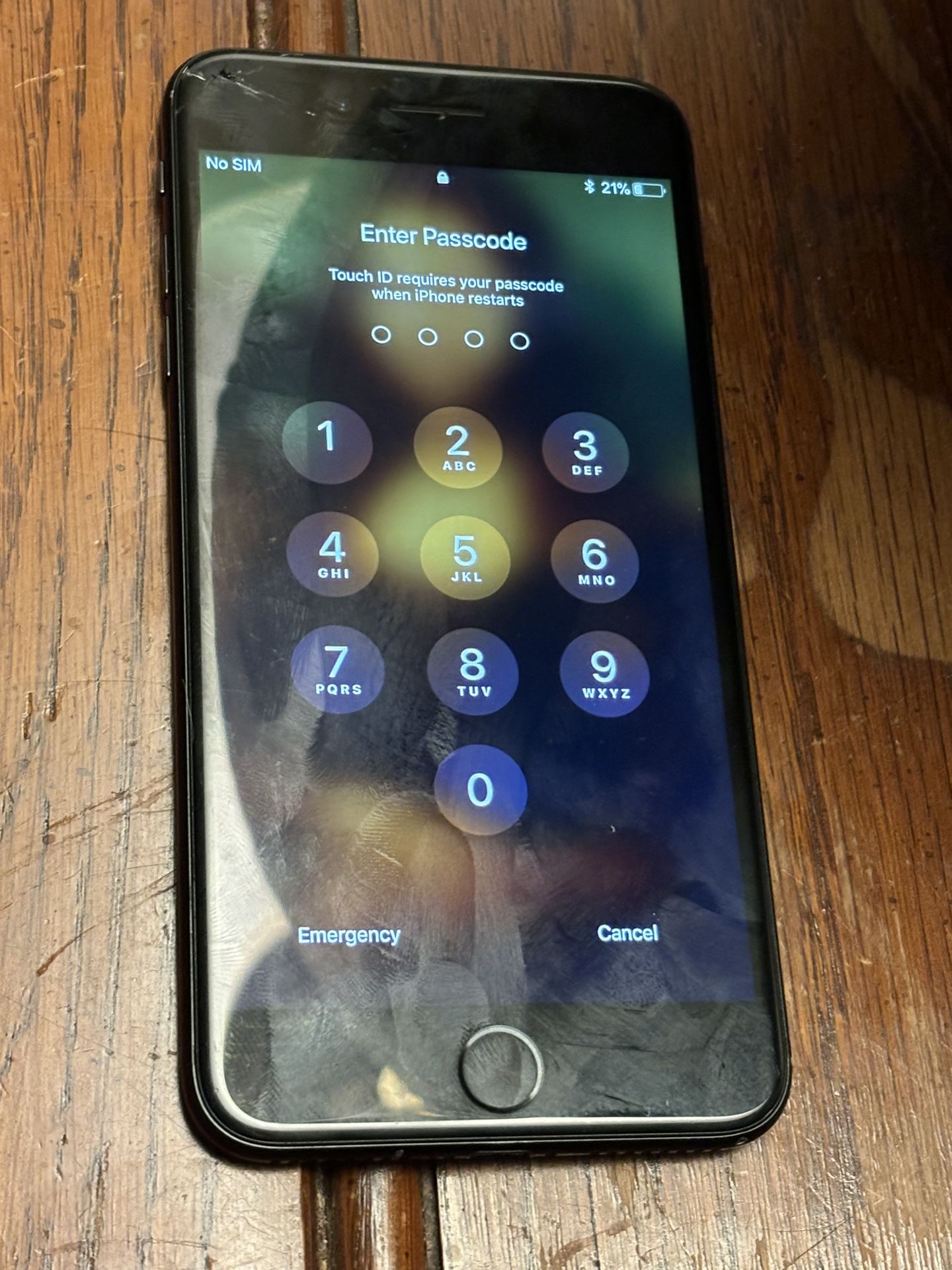 Apple iPhone 7 Plus locked (for parts)