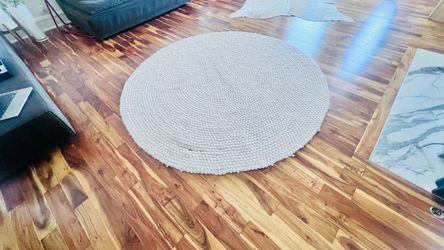 75” Wool felt ball rug