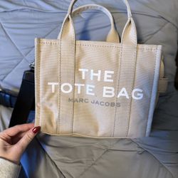 The tote bag 