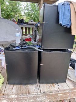 Mini bar fridges 35$ ea