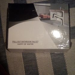 New Black Metal Pull Out Bathroom Swiveling Faucet 