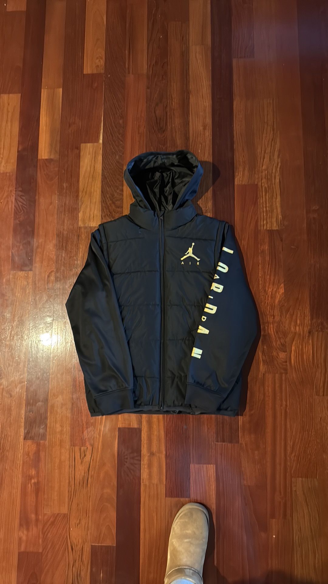 Boy’s Extra Large Black Jordan Vest With Sleeves And Hood