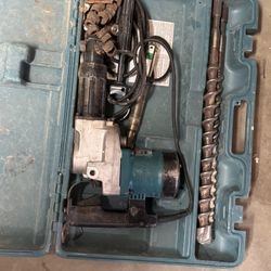 Makita HR3851