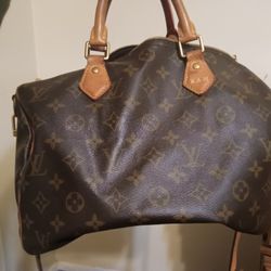 Louis Vuitton Crossbody Bag 