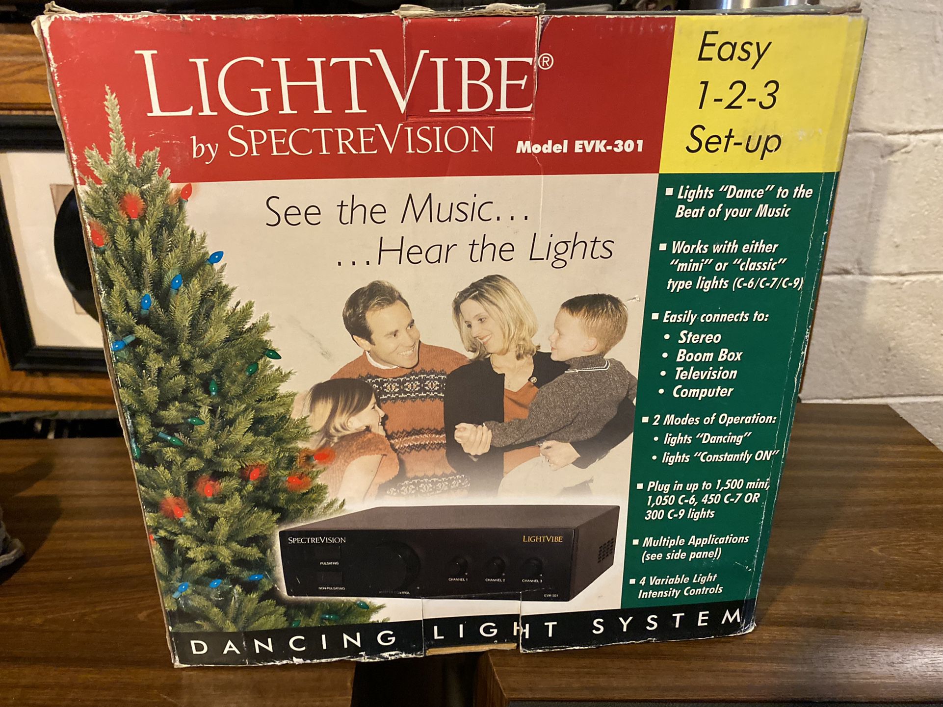 Light Vibe by Spectrevision (Dancing Lights)