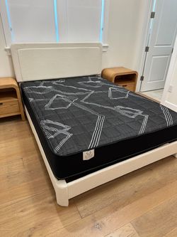 Elite Midnight Pro  queen  size mattress pillow top 12”.     New mattress in a plastic sealed  Venta de colchones  ☎️📲call or Tex (213)713-74-89