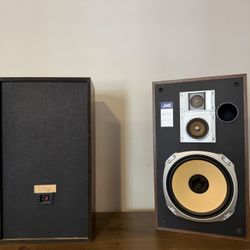 Vintage JVC SK-S22 3-Way Speakers – Made in Japan – Classic Hi-Fi Sound