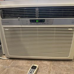 Frigidaire Air Conditioner 15,100 Btu. With Remote. Works Good And Super Cold. Must Pickup