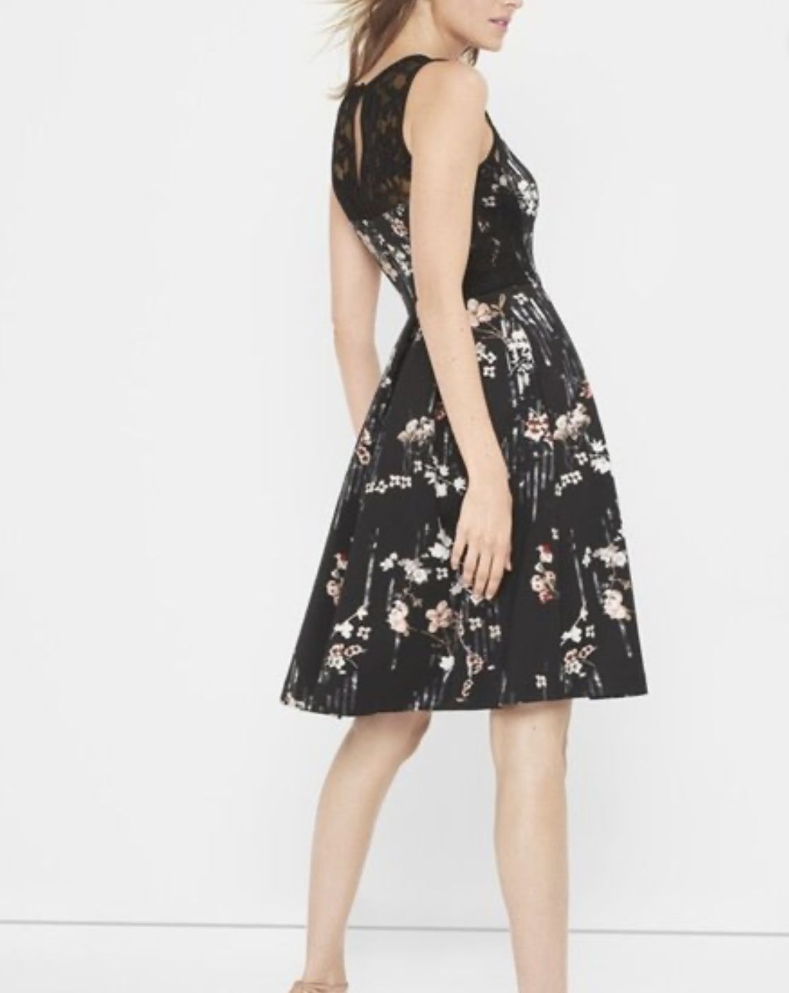 White House Black Market NWT Floral Fit and Flare Dress, Size 00, Lace Detail, Lined Pockets