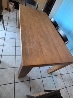 Kitchen table