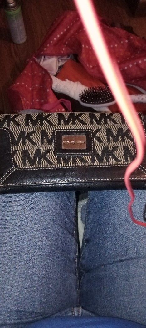 Mk And Fossil Wallet