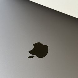 2019 MacBook Pro 15in - 16GB 500GB 