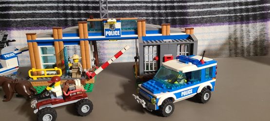 Lego Set 4440 Forest Police Station for Sale in Phoenix AZ OfferUp