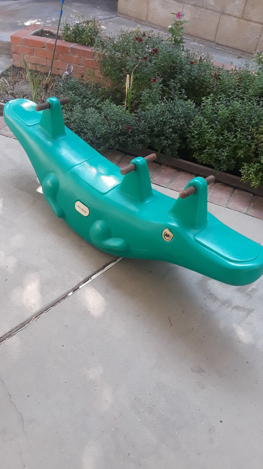 Outdoor alligator toy .
