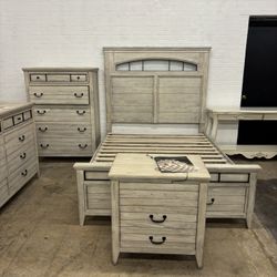 Queen Bedroom Set