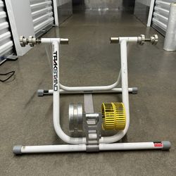 Blackburn RX-1 TrakStand indoor bike trainer 