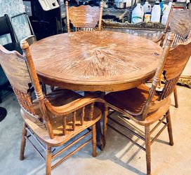 Oak Table