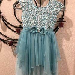 Girl’s Dress
