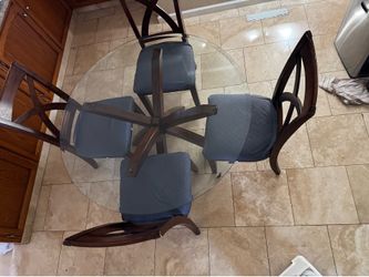 Kitchen Table w/ 4 chairs