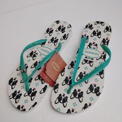 Havaianas French Bull Dog Flip Flops with Puppy Charm  Sea Foam Green 37/38 7/8