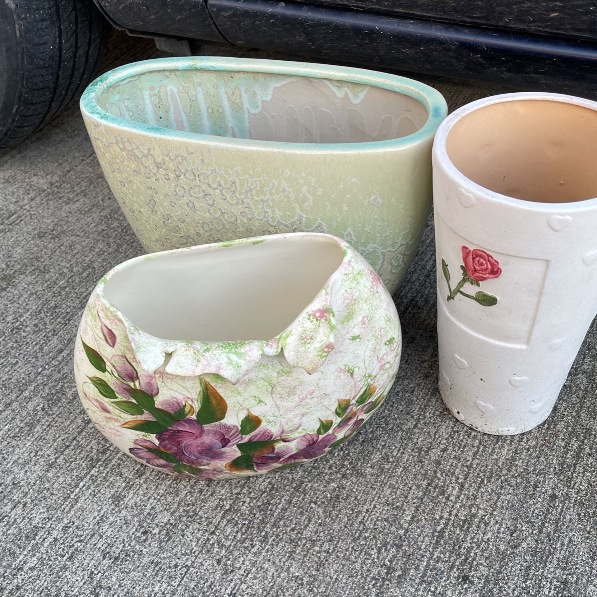 3 Beautiful Flowers 💐 Ceramic Vases 
