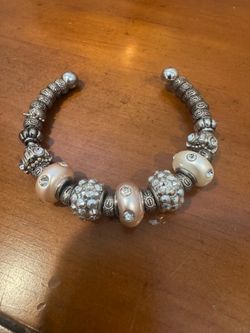 Gorgeous silver beaded bracelet