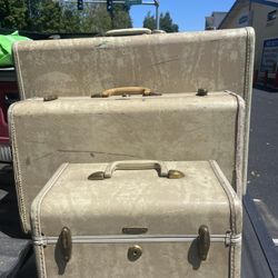 1950’s Schwayder Bros Samsonite 3 piece Marble White