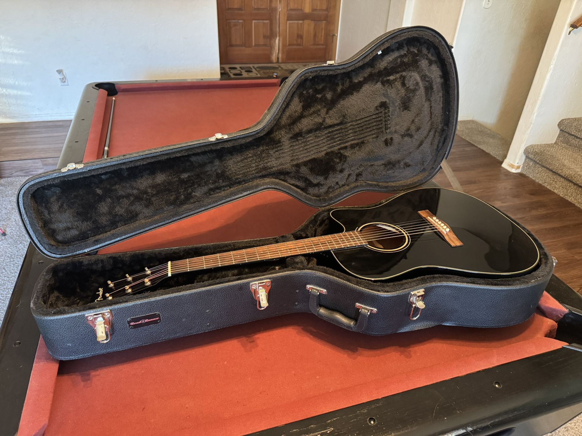Fender A/E Guitar w/ Hard Case