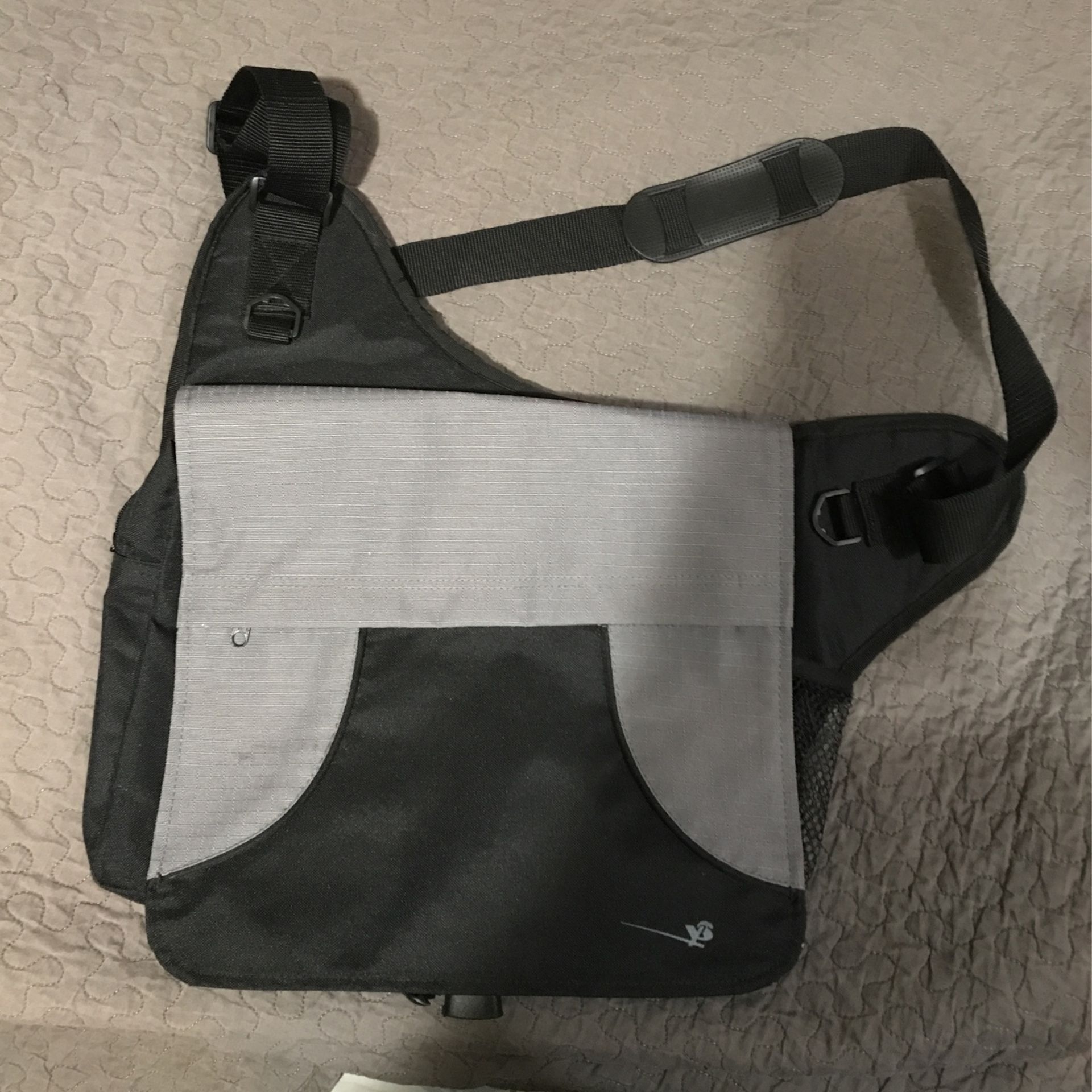 Grey On Black Messenger Bag (medium)