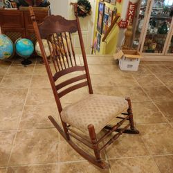ANTIQUE SPINDLE BACK ROCKER