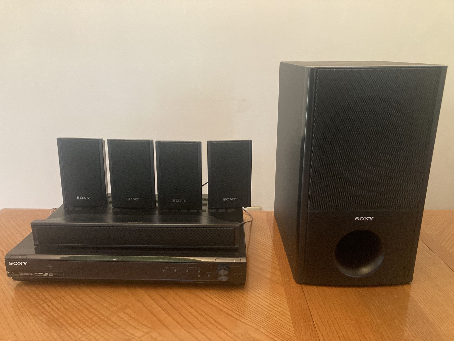 Home Theatre System - Sony model no. STR-KS2300