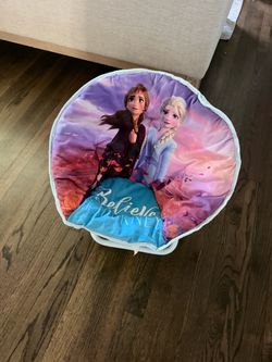 $10 - Disney Frozen 2 Saucer Chair