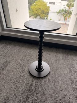 Black Round Spindle Accent Side Table