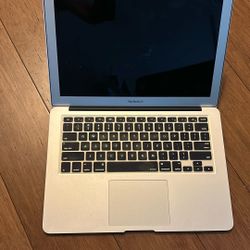 Apple MacBook