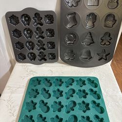 Baking molds