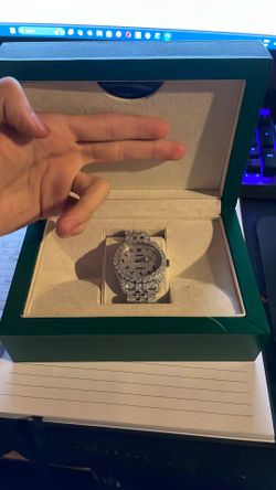 Men’s Iced-Out Luxury Stainless Steel Watch (Custom Style)