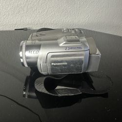 Panasonic PV-GS180 Silver Camcorder MiniDV Digital Video Camera 