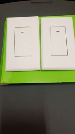 Set of 2 smart Light Switches with Wall Plates