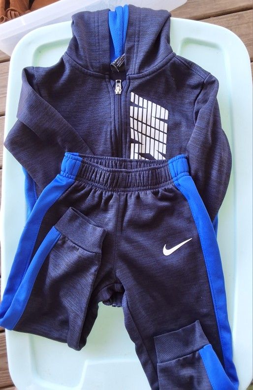 Nike Boys Sweat Suit