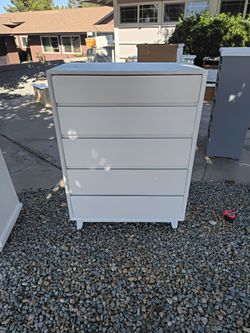 5 drawer dresser stand solid wood freshly sanded and painted built-in sliders so they'll never break