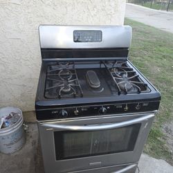 Frigidaire Stove