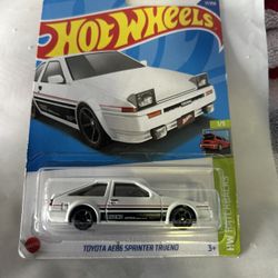 HOT WHEELS TOYOTA AE86 SPRINTER TRUENO PEARL WHITE
