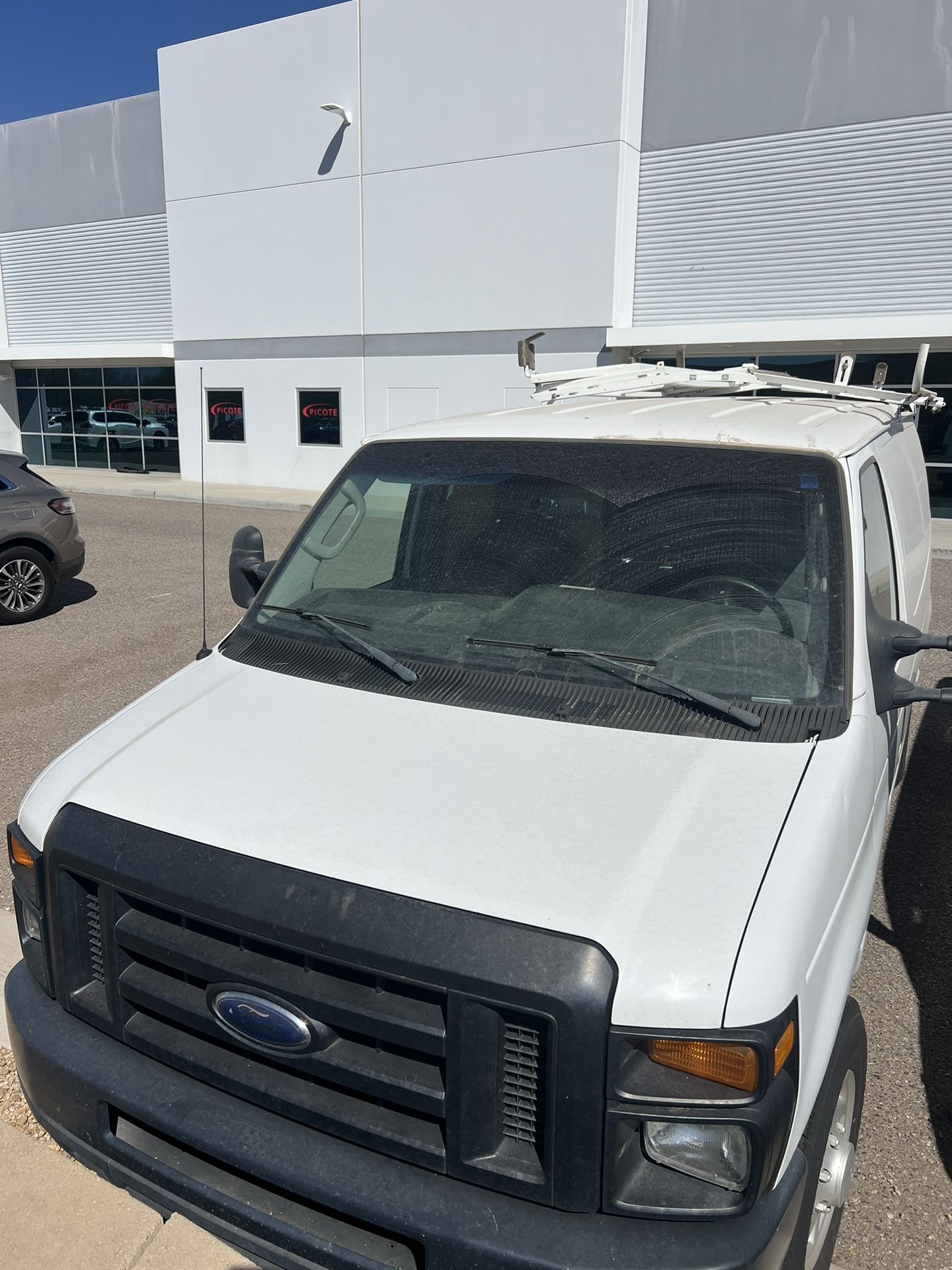 2009 Ford E-250