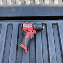 NEW Milwaukee M12 12V Lithium-Ion Brushless Cordless Subcompact 3/8 in. Drill Driver (Tool Only)