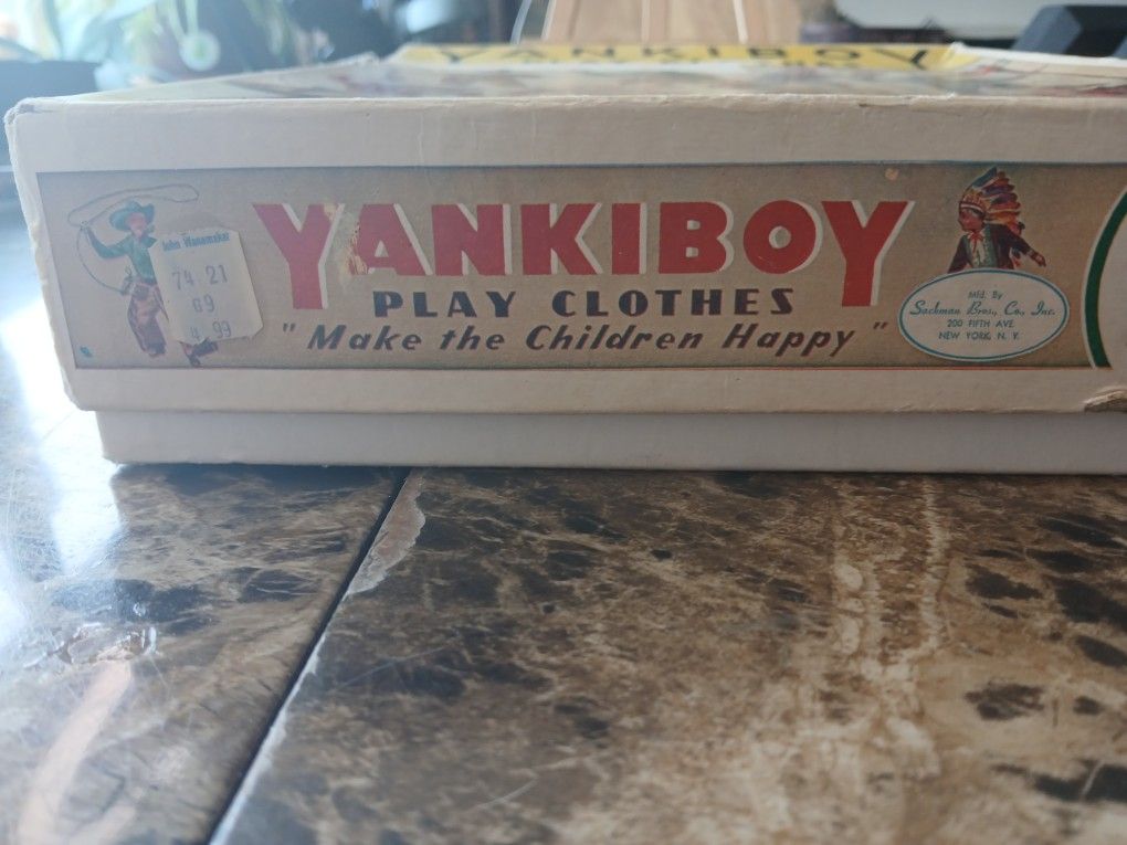 Vintage 1950’s yankiboy Play Clothes In Original Box Rag Doll Outfit
This product is a vintage 1950's Yankiboy play clothes set in original box for