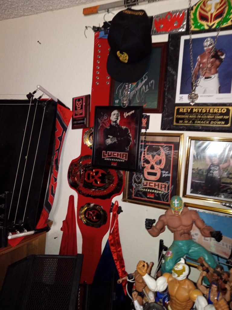 WWE CHAMPIONSHIP TITLE COMMEMORATIVE MAN CAVE WRESTLING BELT BELTS!!