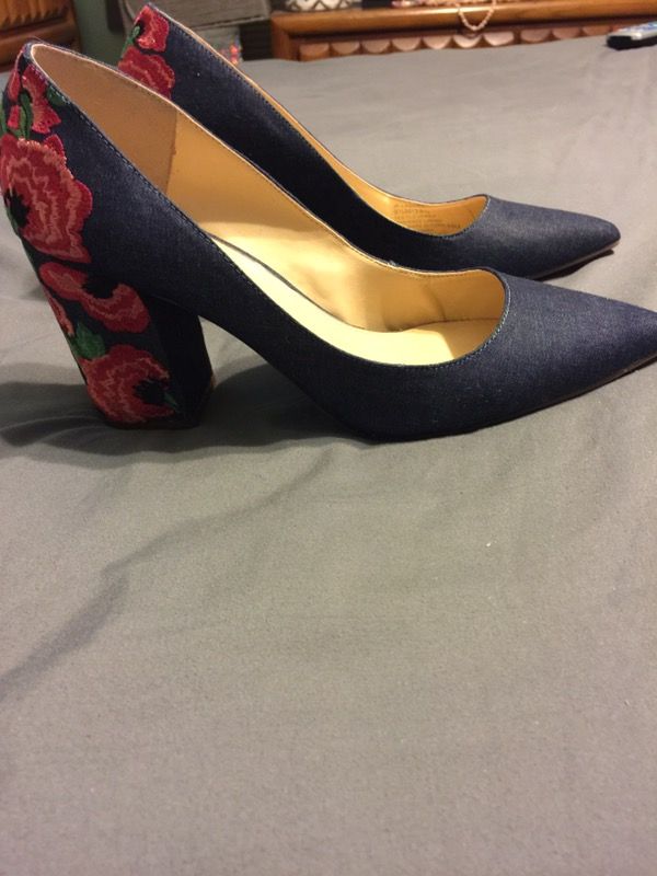 Jessica Simpson Floral Embroidered Block Heel Pumps- 9 1/2 M!