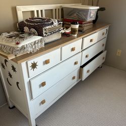 Bedroom dresser With Mirror