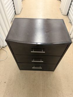 Wooden 3 Drawer Dresser