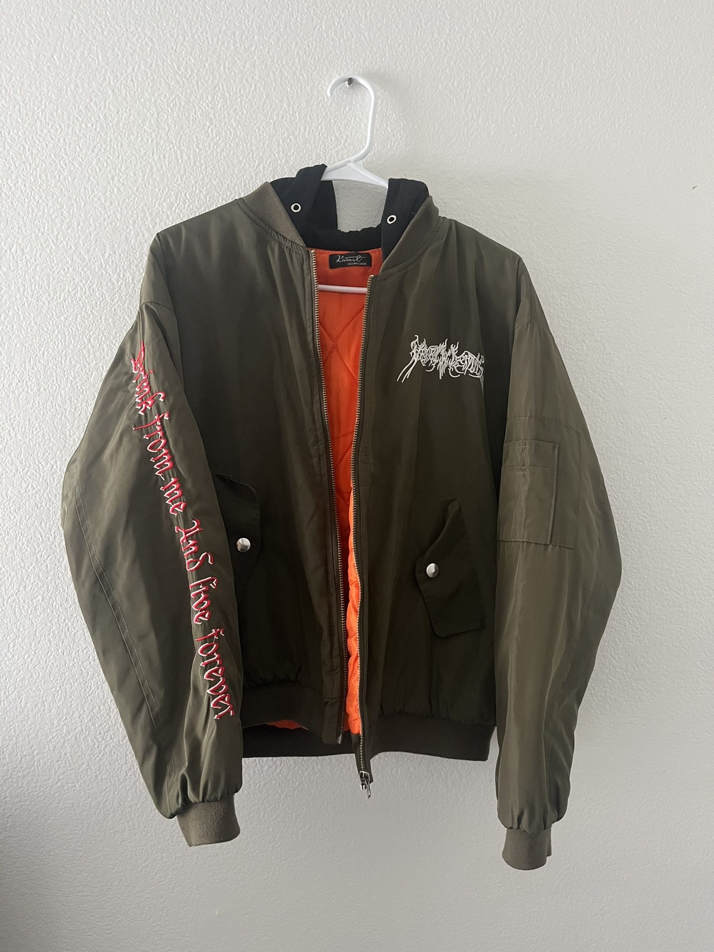 Vetements TFD Green Bomber